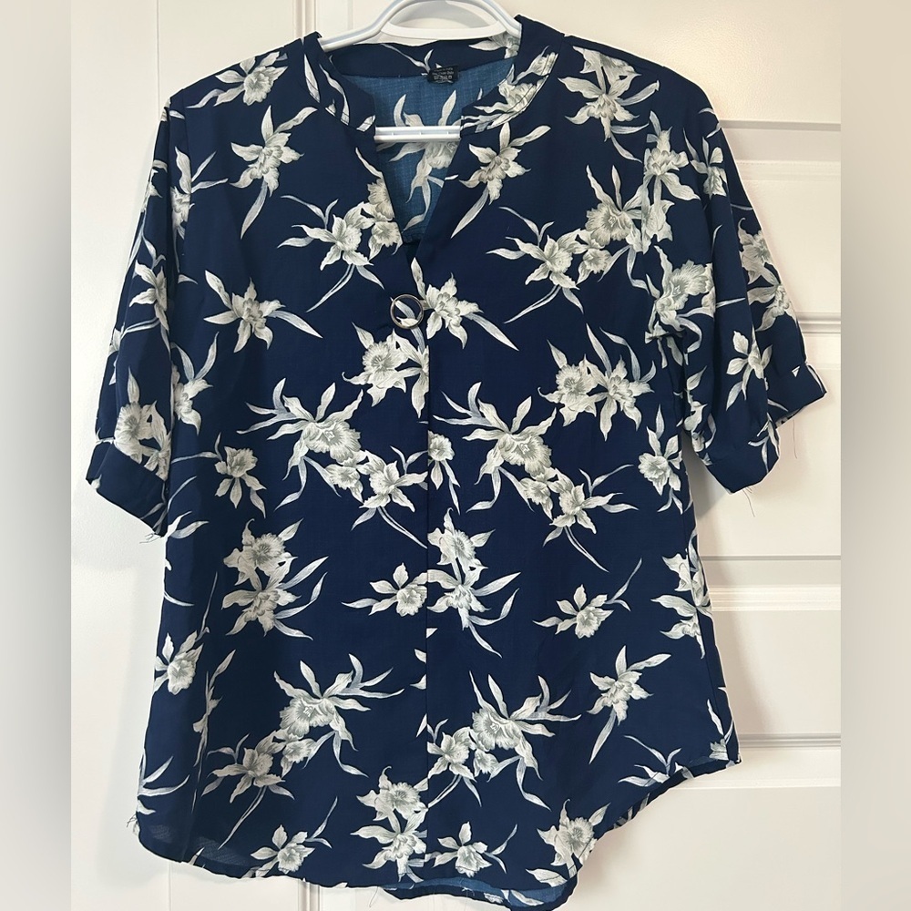 Floral Navy Women's V-Neck Blouse Top